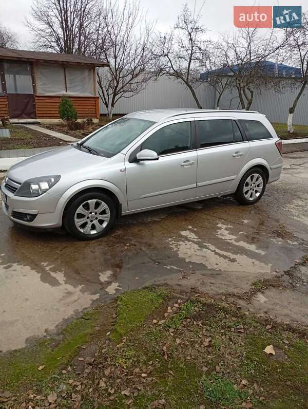 Універсал Opel Astra 2004 в Сумах