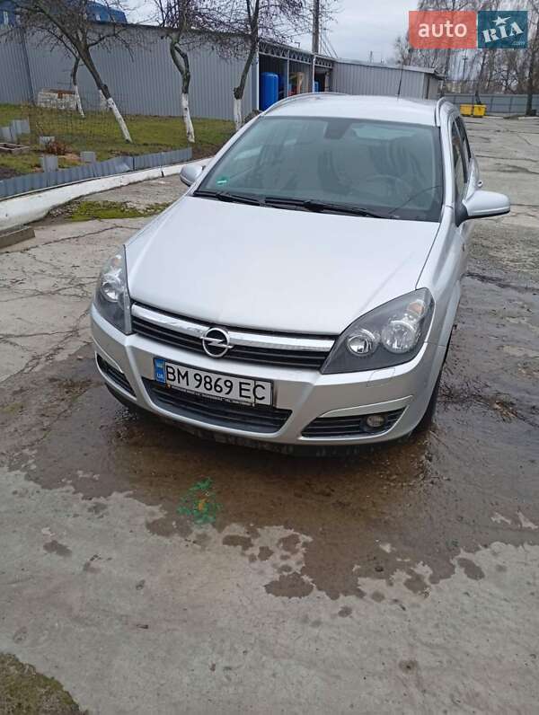 Універсал Opel Astra 2004 в Сумах