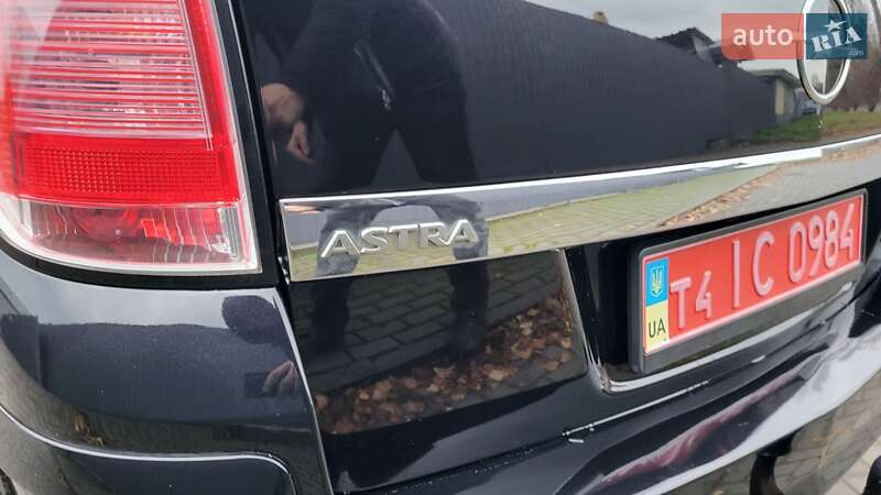 Універсал Opel Astra 2006 в Черкасах