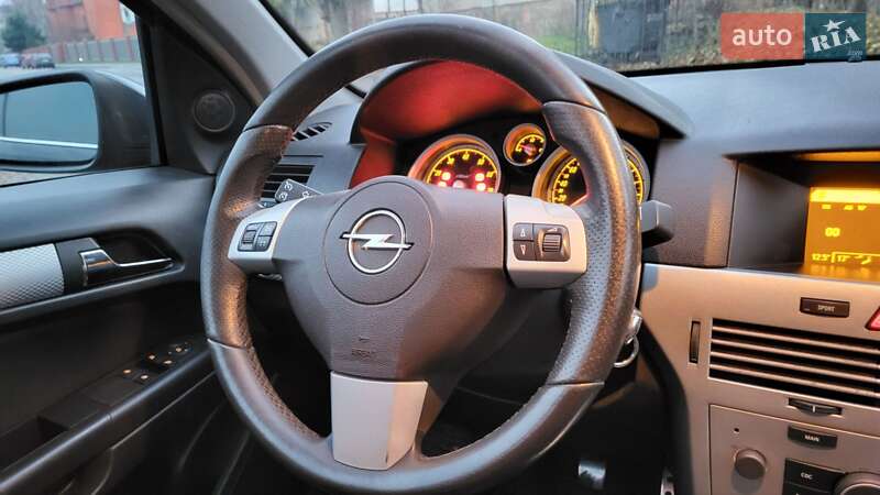 Універсал Opel Astra 2006 в Черкасах