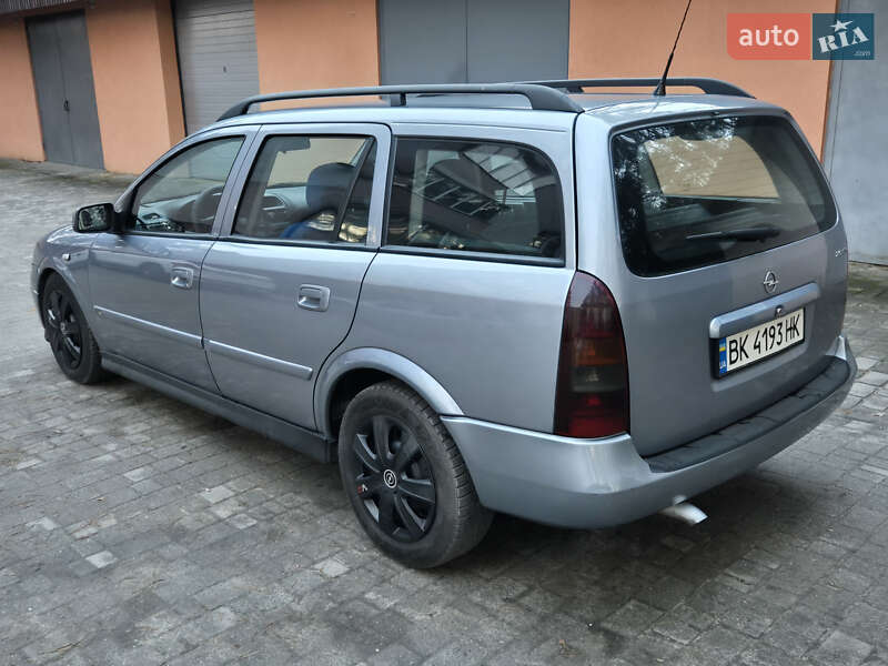 Універсал Opel Astra 2004 в Славуті
