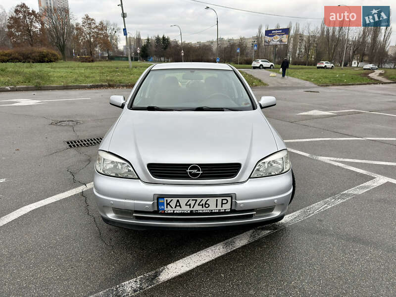 Хэтчбек Opel Astra 2004 в Киеве