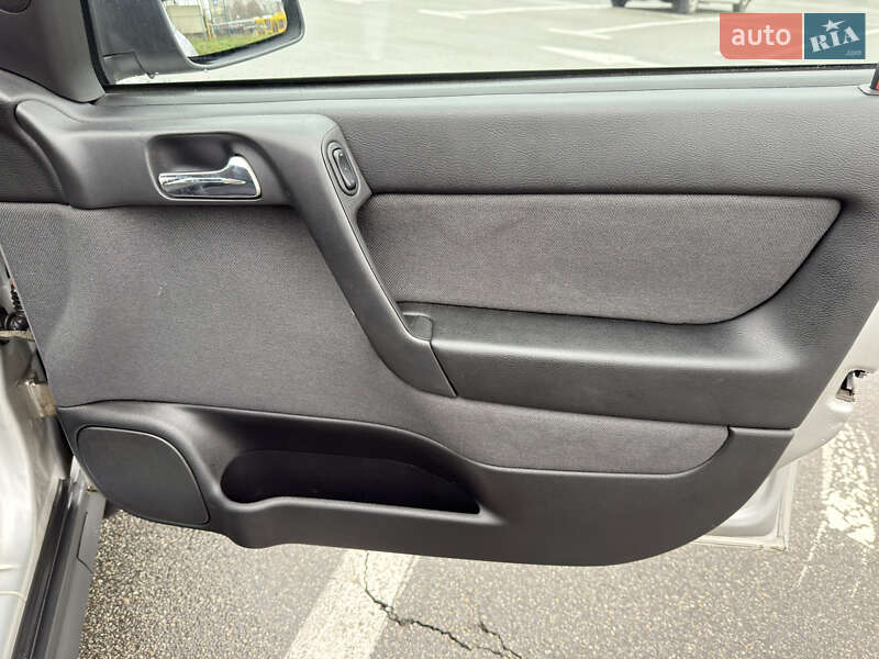 Хэтчбек Opel Astra 2004 в Киеве