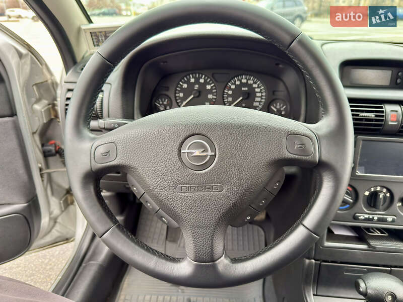 Хэтчбек Opel Astra 2004 в Киеве