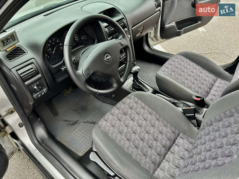 Хэтчбек Opel Astra 2004 в Киеве