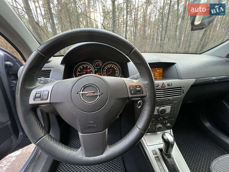 Универсал Opel Astra 2005 в Житомире
