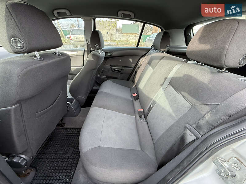 Хэтчбек Opel Astra 2007 в Виннице