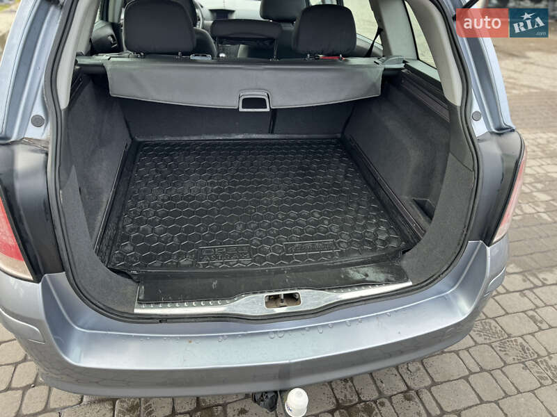 Універсал Opel Astra 2004 в Коростені