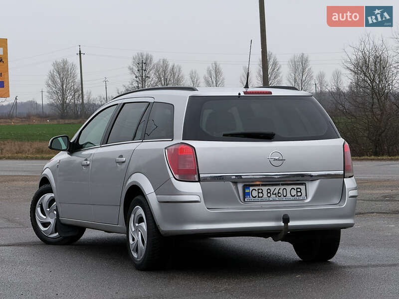 Універсал Opel Astra 2010 в Мені
