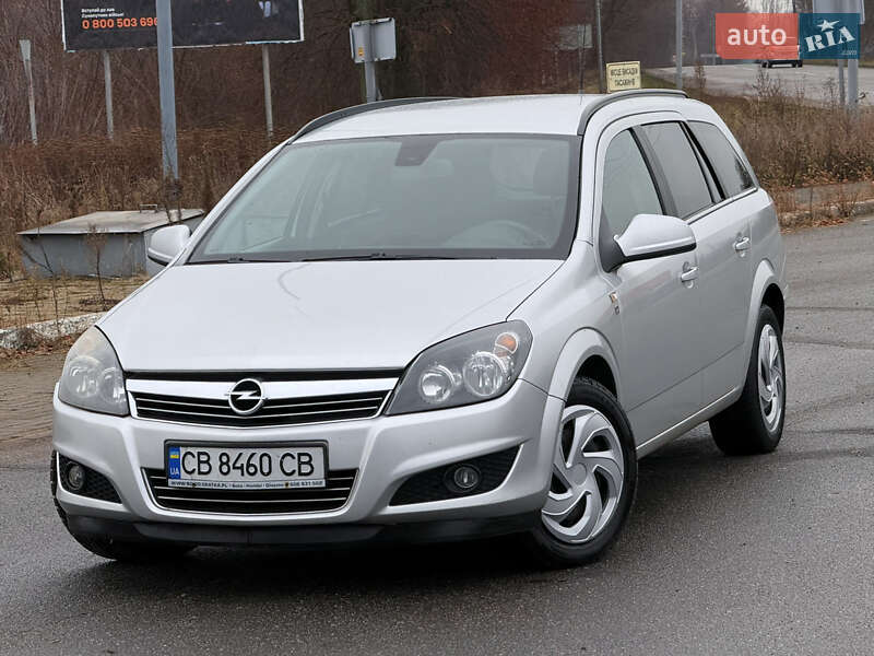 Універсал Opel Astra 2010 в Мені