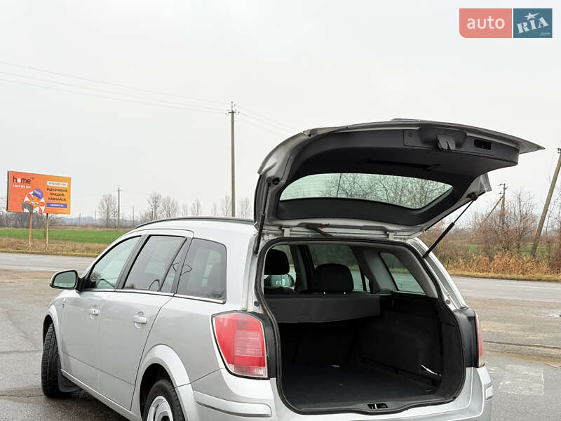 Універсал Opel Astra 2010 в Мені