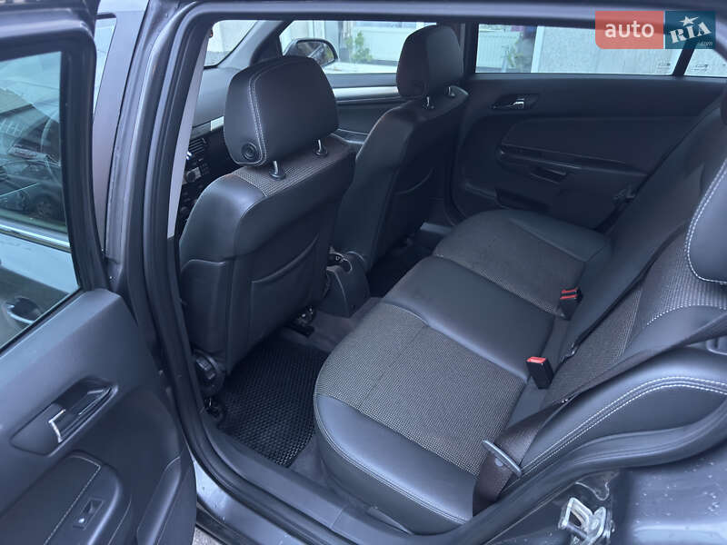 Универсал Opel Astra 2010 в Умани фото 10 Универсал Opel Astra 2010 в Умани