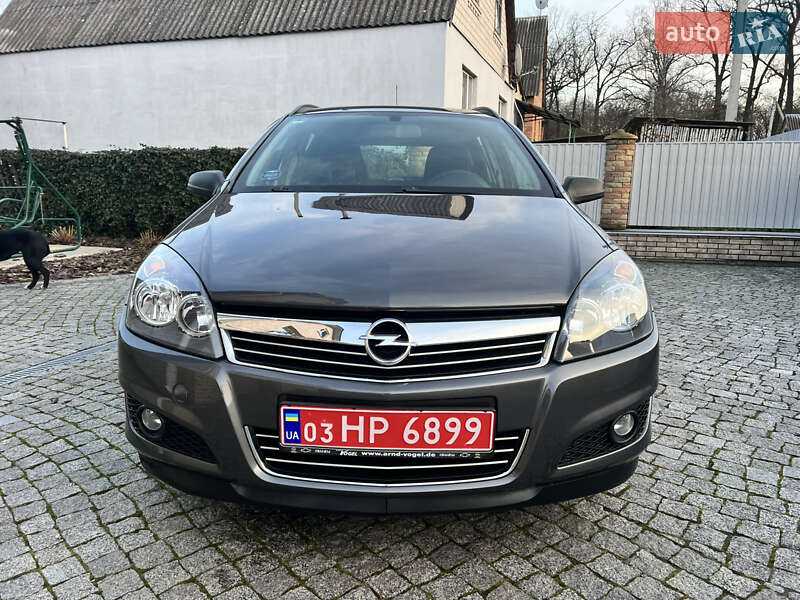 Універсал Opel Astra 2009 в Гнівані