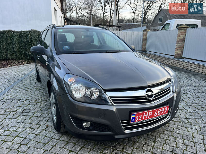 Універсал Opel Astra 2009 в Гнівані