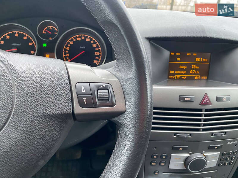 Хэтчбек Opel Astra 2006 в Кропивницком