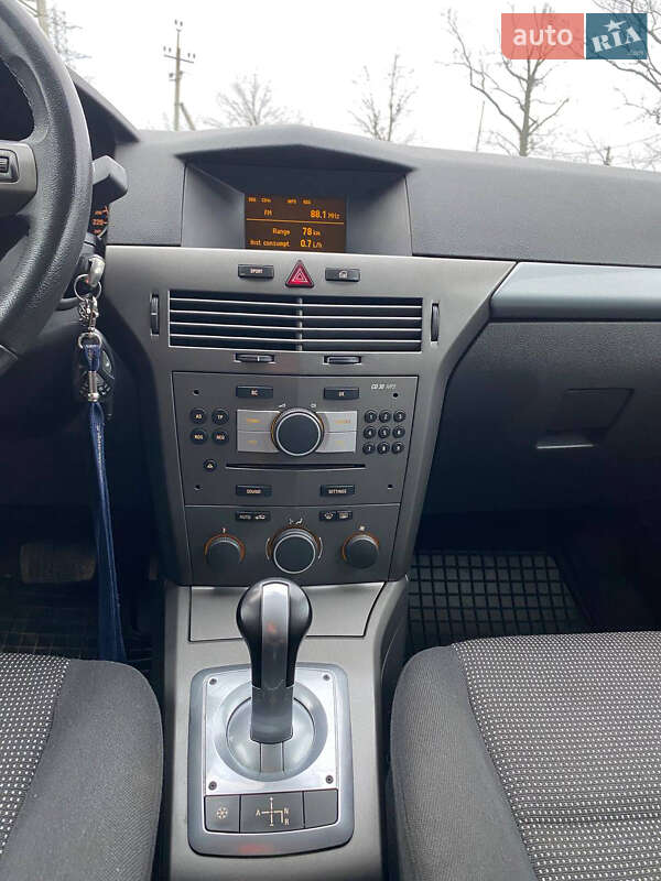 Хэтчбек Opel Astra 2006 в Кропивницком