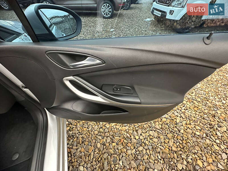 Універсал Opel Astra 2018 в Коломиї