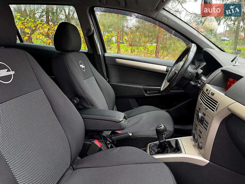 Універсал Opel Astra 2008 в Києві