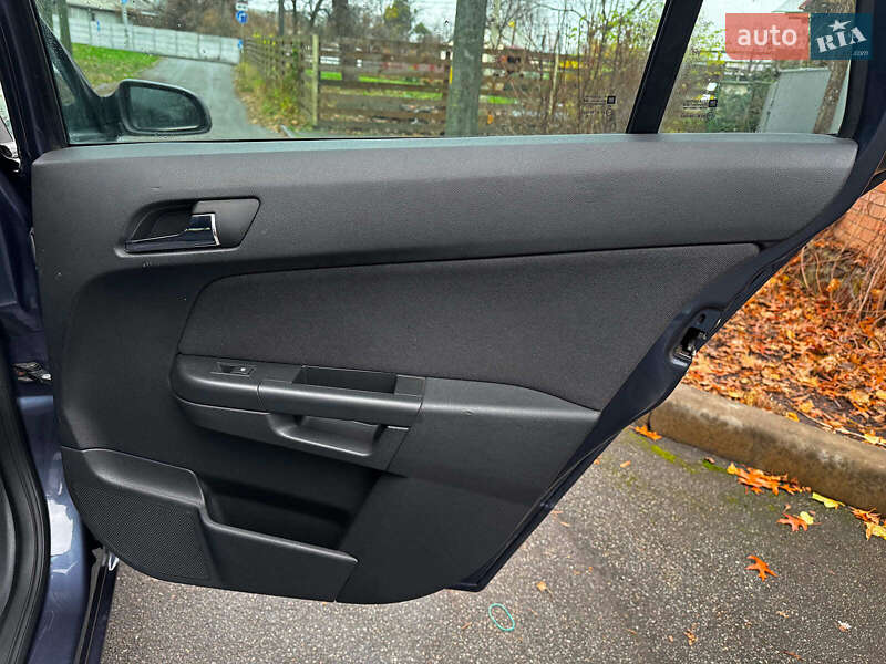 Універсал Opel Astra 2008 в Києві