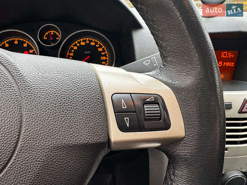 Універсал Opel Astra 2008 в Києві