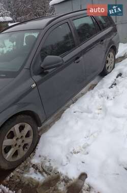 Універсал Opel Astra 2011 в Львові