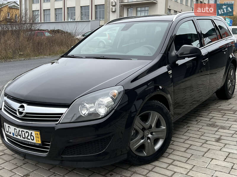 Opel Astra 2010