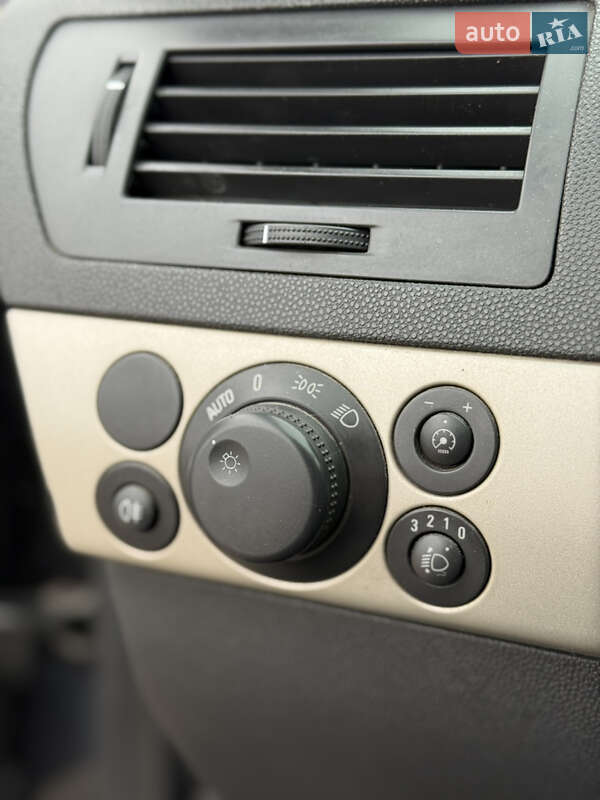 Универсал Opel Astra 2007 в Кропивницком