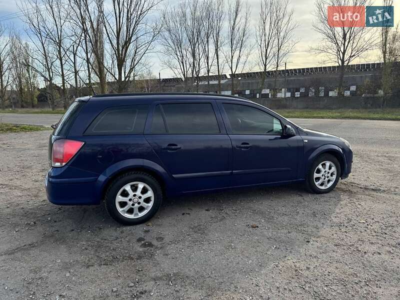 Універсал Opel Astra 2006 в Білгороді-Дністровському