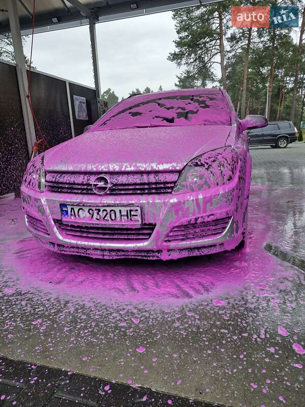 Універсал Opel Astra 2004 в Маневичах