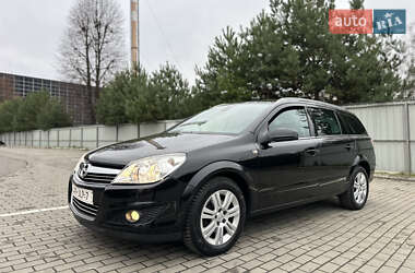 Універсал Opel Astra 2009 в Луцьку