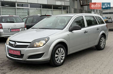 Универсал Opel Astra 2010 в Виннице
