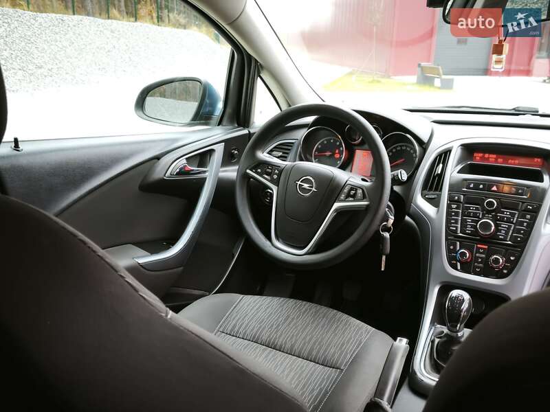 Универсал Opel Astra 2013 в Львове фото 36 Универсал Opel Astra 2013 в Львове