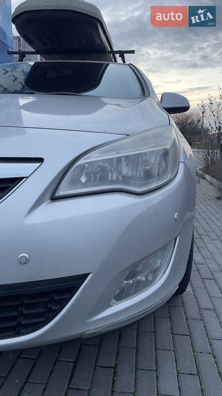 Хетчбек Opel Astra 2011 в Києві