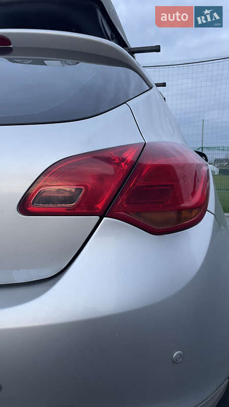 Хетчбек Opel Astra 2011 в Києві