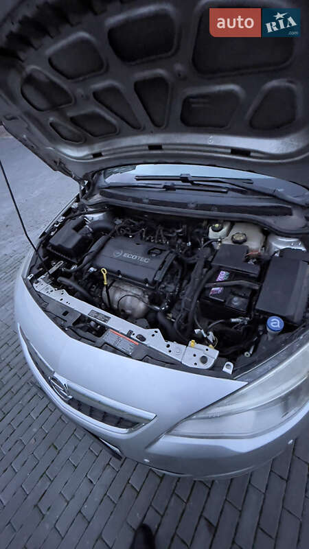 Хетчбек Opel Astra 2011 в Києві