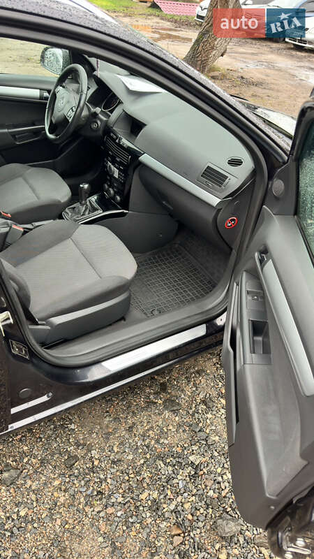 Універсал Opel Astra 2010 в Смілі