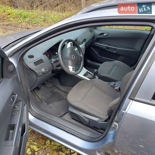 Універсал Opel Astra 2009 в Харкові