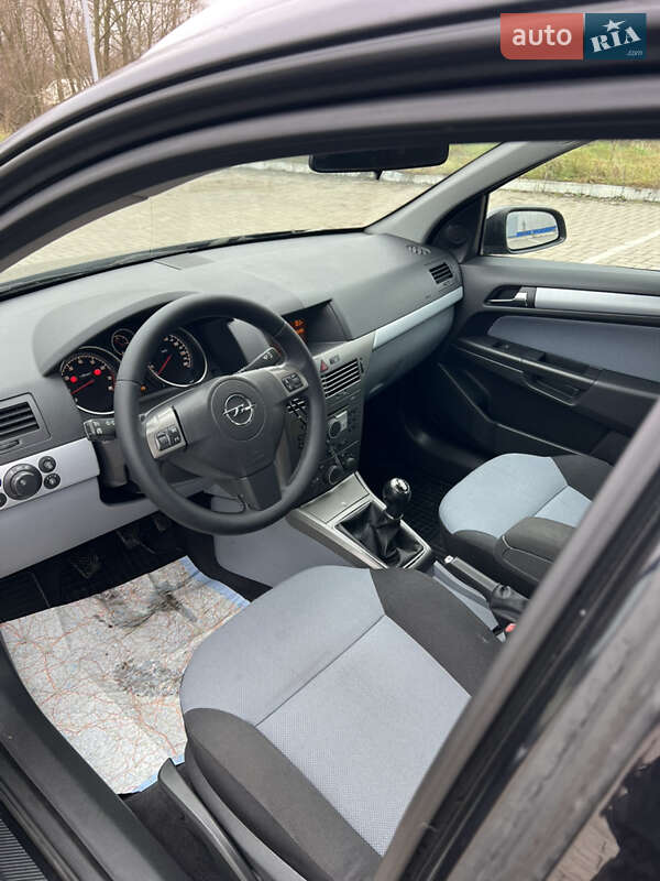 Універсал Opel Astra 2005 в Ковелі