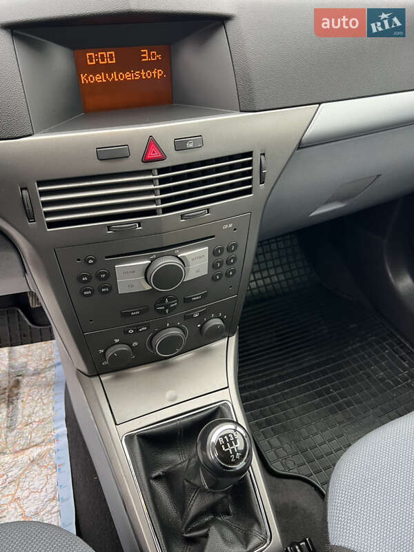 Універсал Opel Astra 2005 в Ковелі