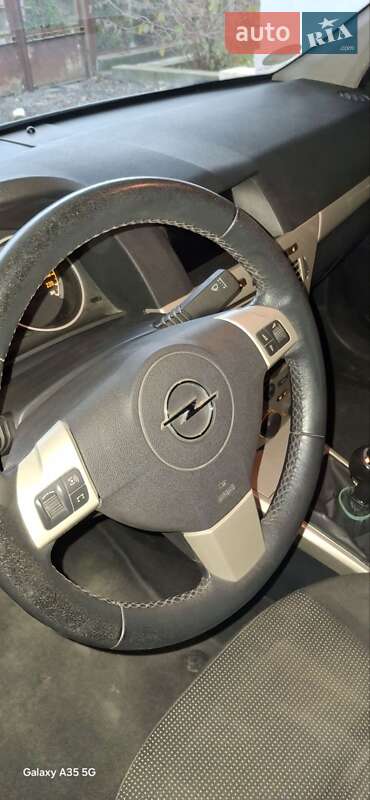 Універсал Opel Astra 2008 в Виноградові