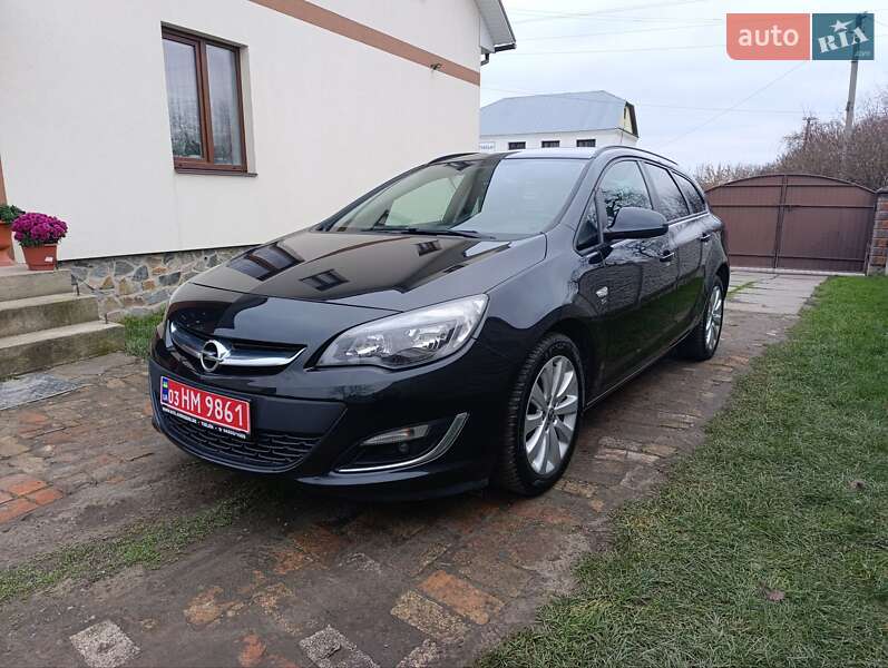 Універсал Opel Astra 2012 в Гощі