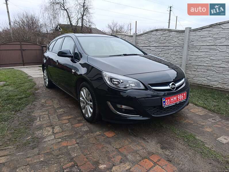 Універсал Opel Astra 2012 в Гощі