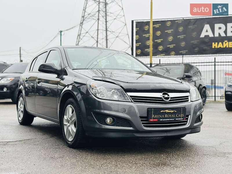 Хетчбек Opel Astra 2012 в Харкові