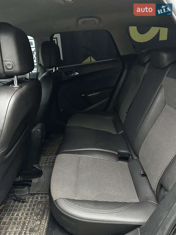 Універсал Opel Astra 2011 в Львові