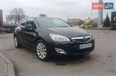 Хетчбек Opel Astra 2011 в Житомирі