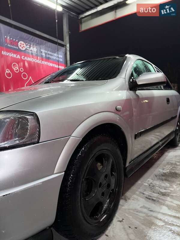 Хетчбек Opel Astra 2000 в Києві