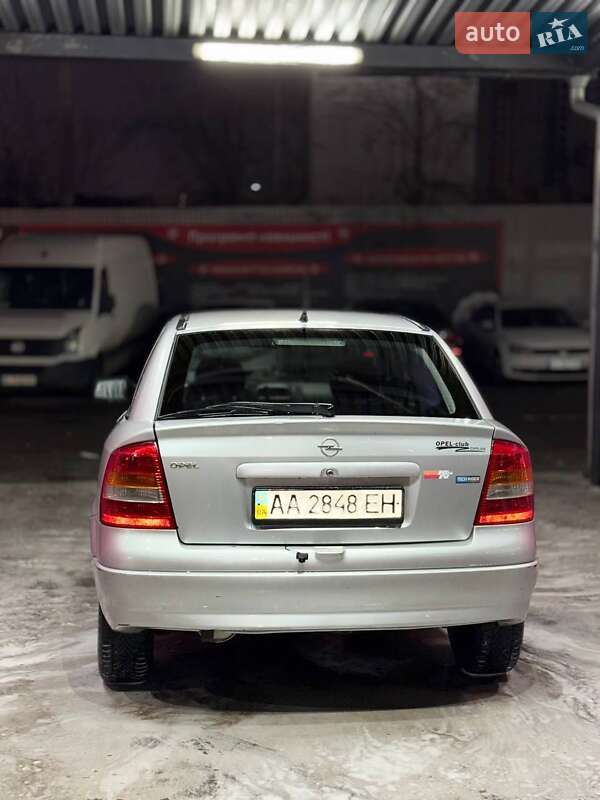 Хетчбек Opel Astra 2000 в Києві