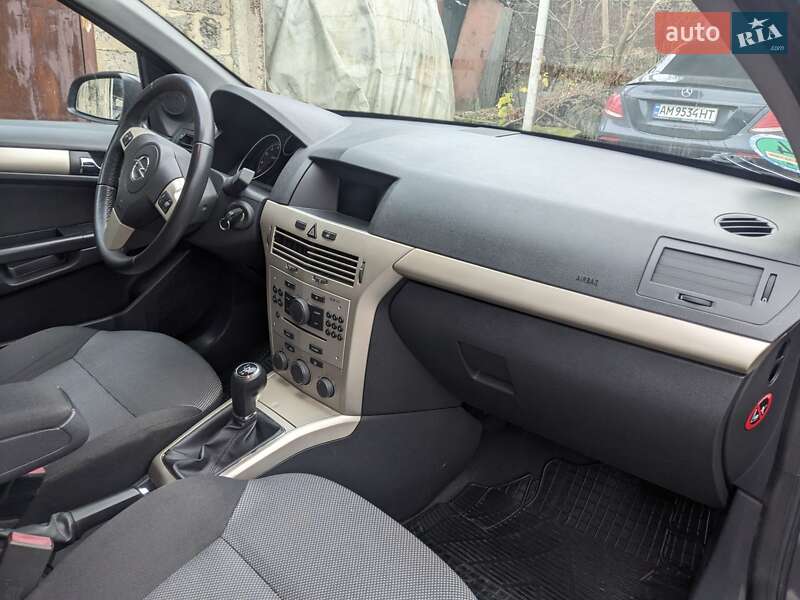Универсал Opel Astra 2008 в Звягеле фото 36 Универсал Opel Astra 2008 в Звягеле