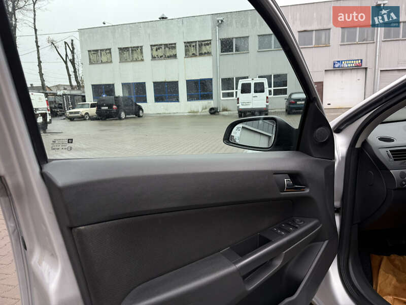 Хетчбек Opel Astra 2004 в Вінниці