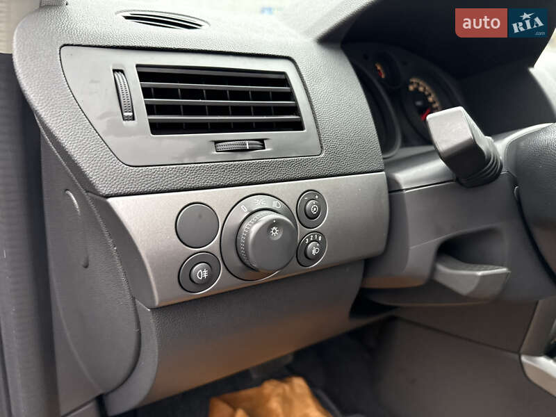 Хетчбек Opel Astra 2004 в Вінниці